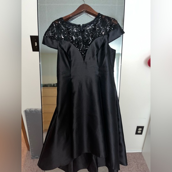 Black Satin Modest Formal Mid Dress Prom Nightgown - Picture 4 of 5